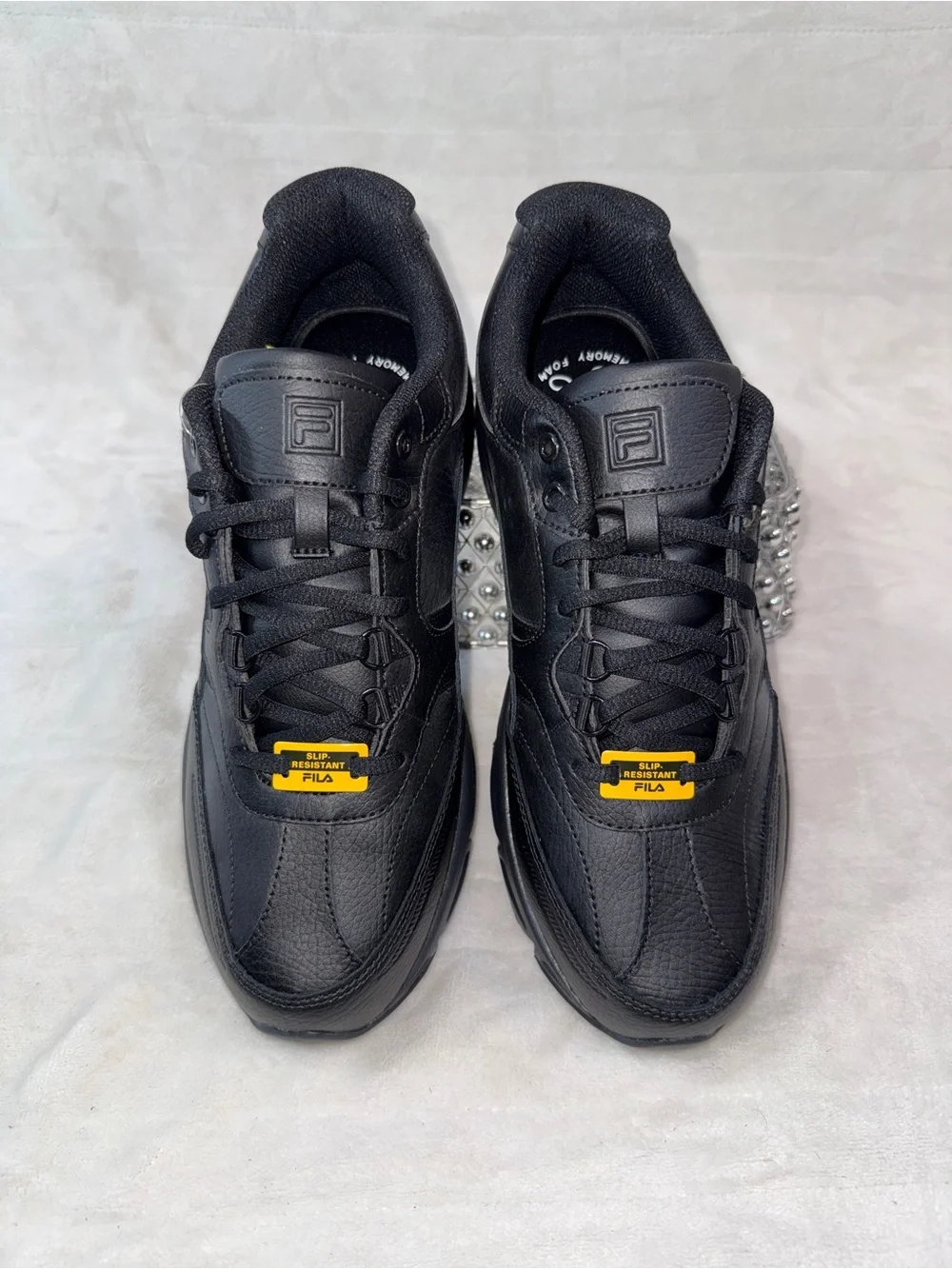 Fila Men's 9.5, Women’s 11, Black Athletic memory Workshift SR Trainer Shoes